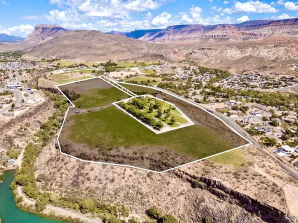 1186 S Toquer Blvd, Toquerville, UT 84774