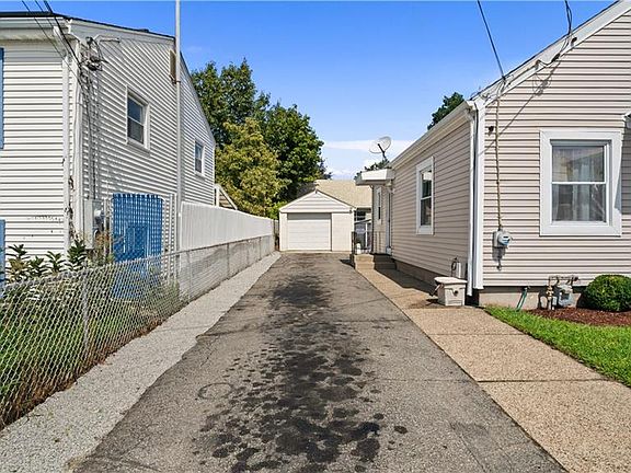 3rd image of 250 Benefit St