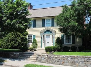 88 Fosdyke St, Providence, RI 02906