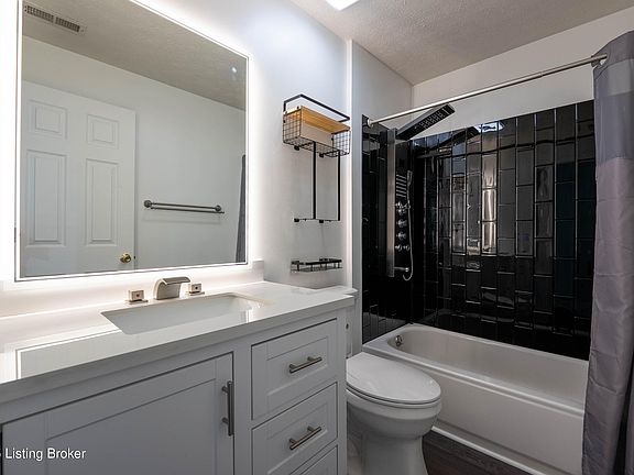 5th image of 5303 Rolling Rock Ct APT 201