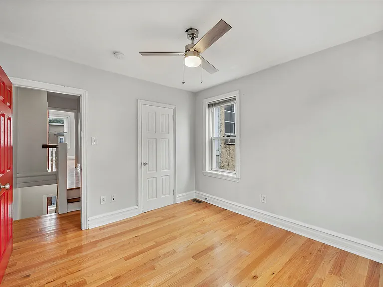 1730 Monument St — Photo 19