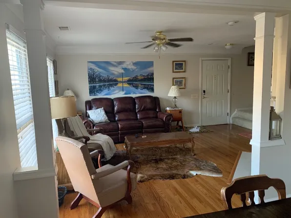 11201 Rienzi Pl #2, Manassas, VA 20109