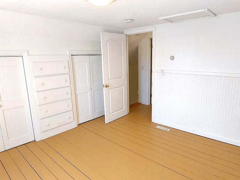 10 Ocean Ave #A — Photo 8