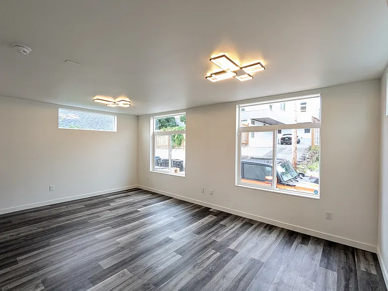 33 W Etruria St — Photo 32