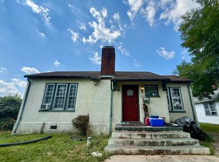 142 N Monroe Ave, Covington, VA 24426