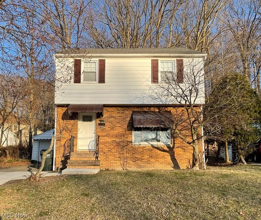 24500 Elsmere Dr photo 1