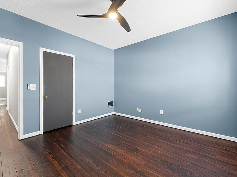 1635 Oak St #1635 — Photo 18