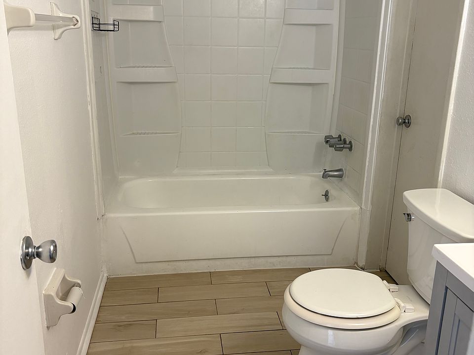 1st image of 213 McKay Dr #D