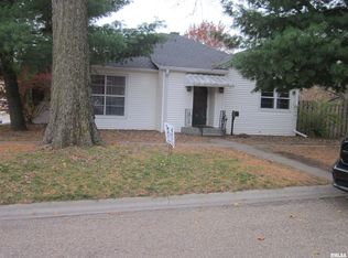 121 E High St, Mason City, IL 62664