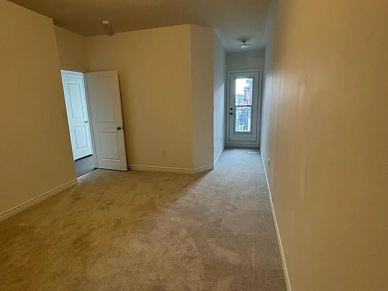 504 Littlewood Ln — Photo 14