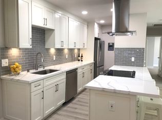 2 Spray Ct, Sacramento, CA 95831