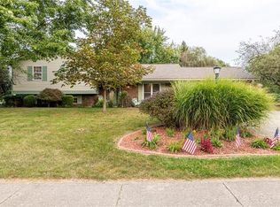 8810 Shadycreek Dr, Dayton, OH 45458