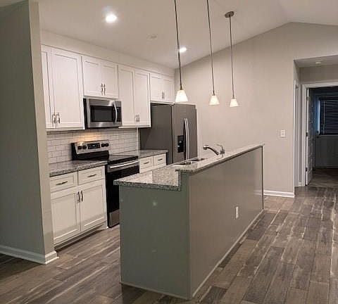 4th image of 803 Leach Ave