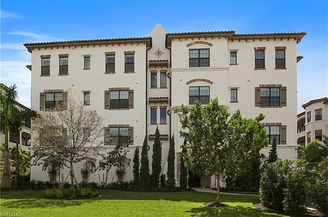 Carrara - Building 2, Beautiful Golf Course Views!