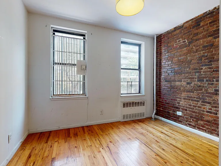 1441 York Ave #2FS — Photo 7