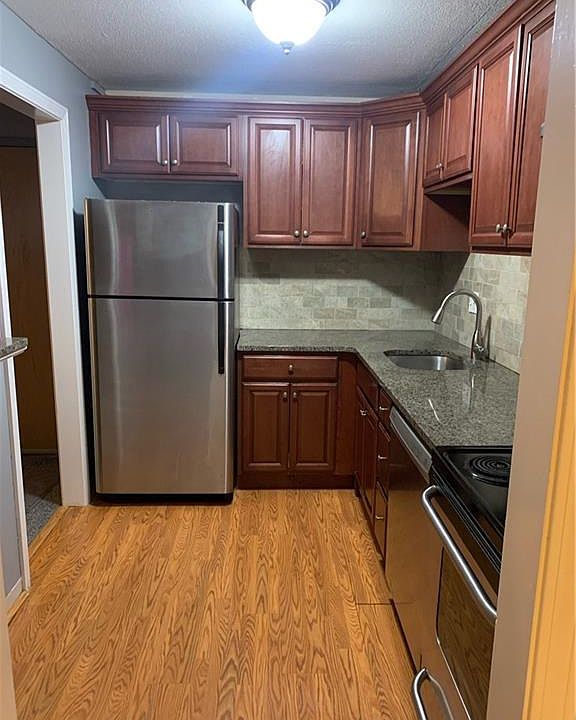 1st image of 12 Stony Brook Dr APT C3
