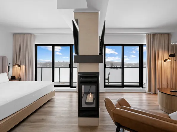 39 Chemin Fridolin Simard #405, Esterel, QC J0T 1E0