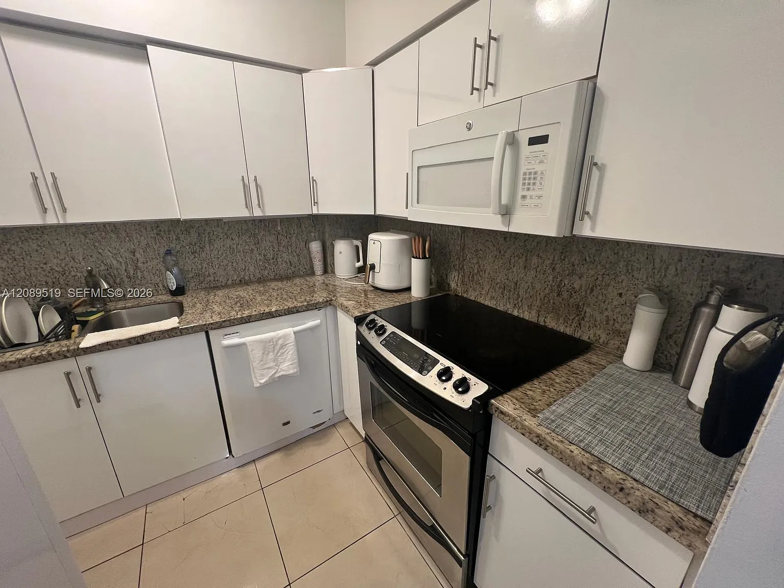Parkview Point Condo — Photo 2