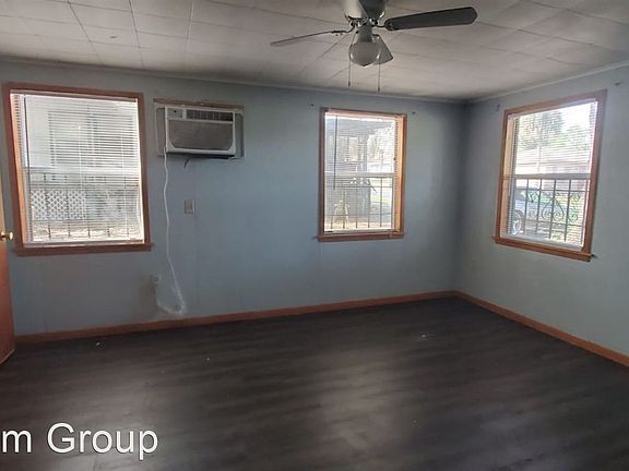 5th image of 739 E Garden St