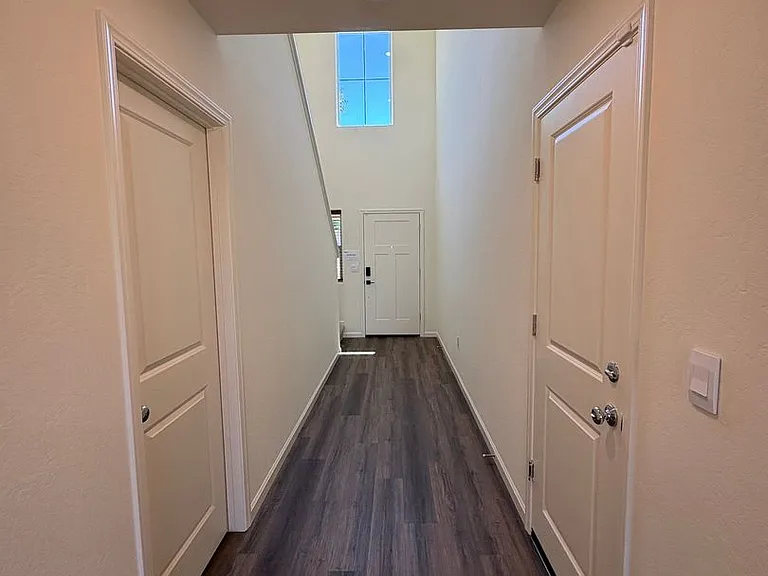 1900 Oaks Fall Ct — Photo 25