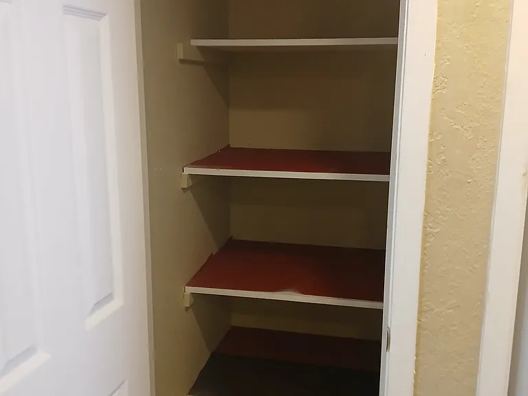 5101 Middlecoff Rd — Photo 32