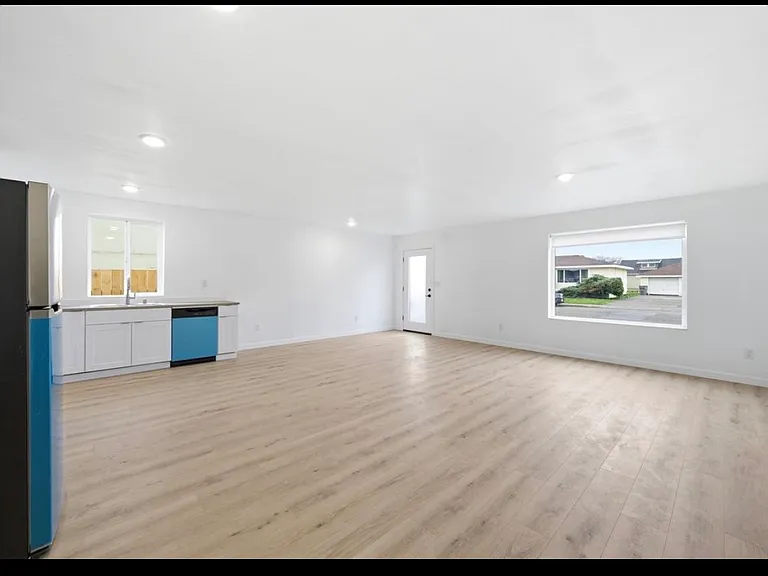 1019 S 6th Ave #120 — Photo 3