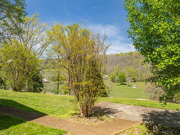 92nd image of 8039 Campbellsville Rd