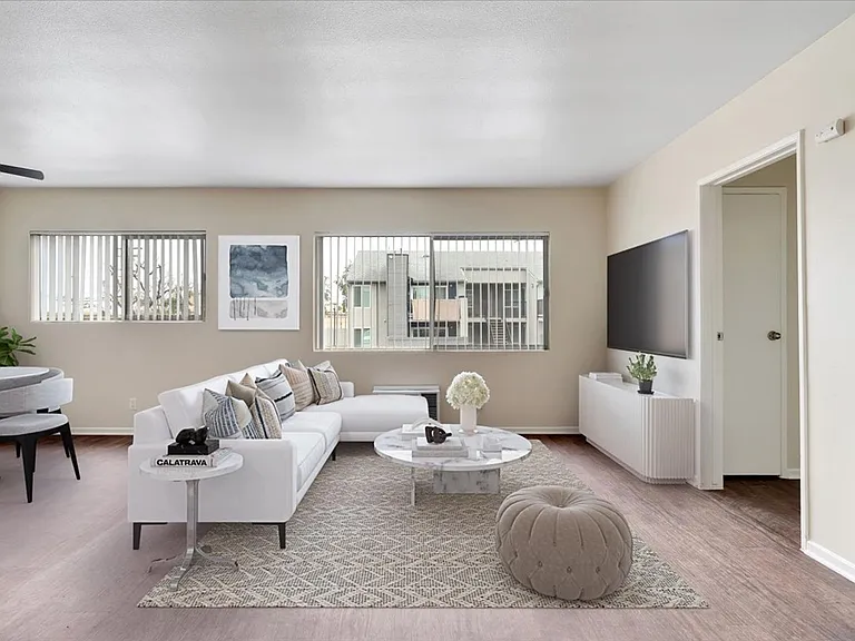 Melrose Manor Apartments - Riverside, CA — Photo 28