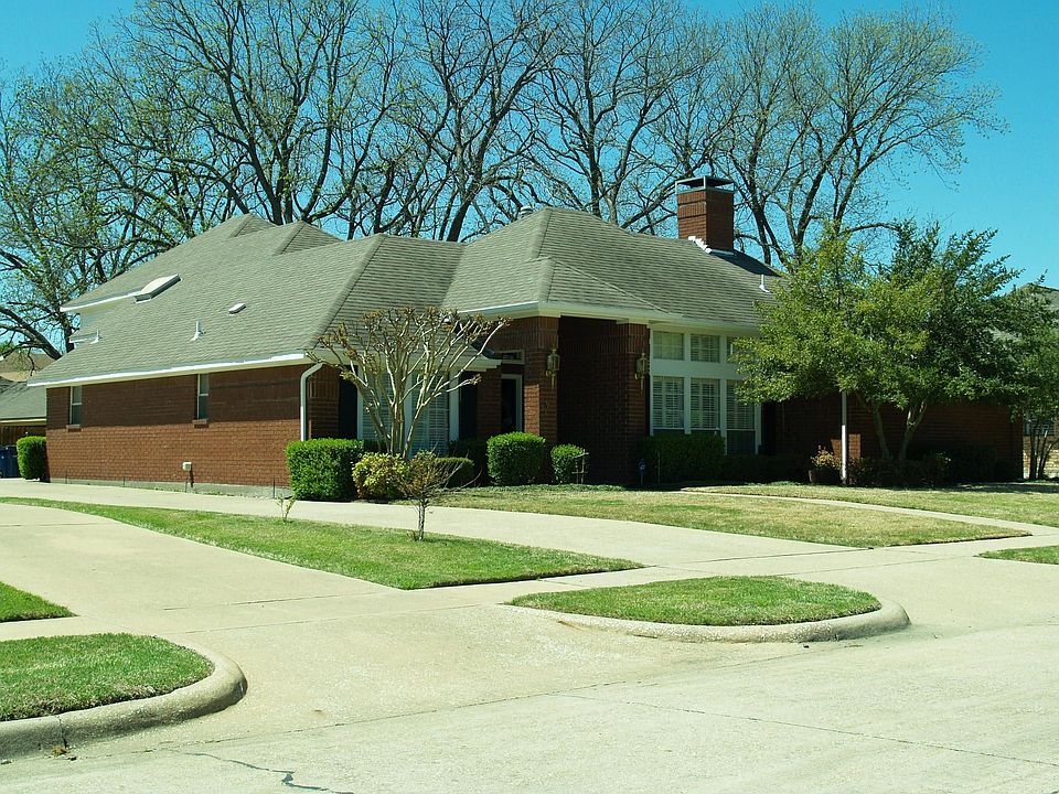 1st image of 2417 Peachtree Ln