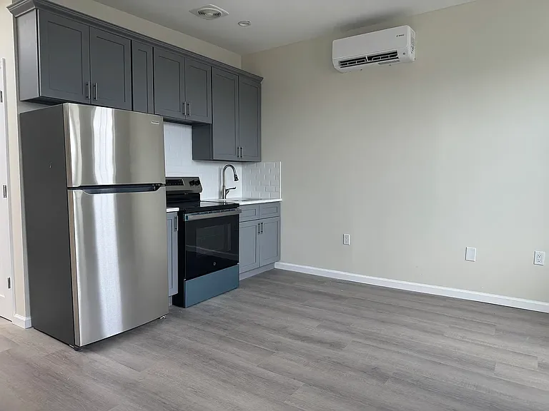 1611 Taylor Ave #3 — Photo 1