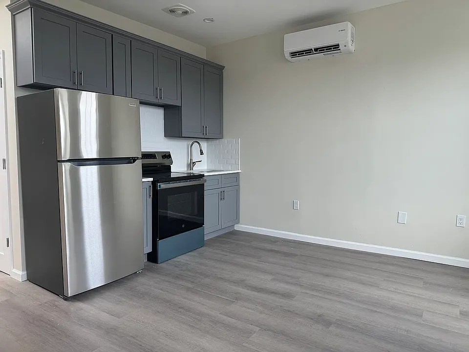 1611 Taylor Ave #3