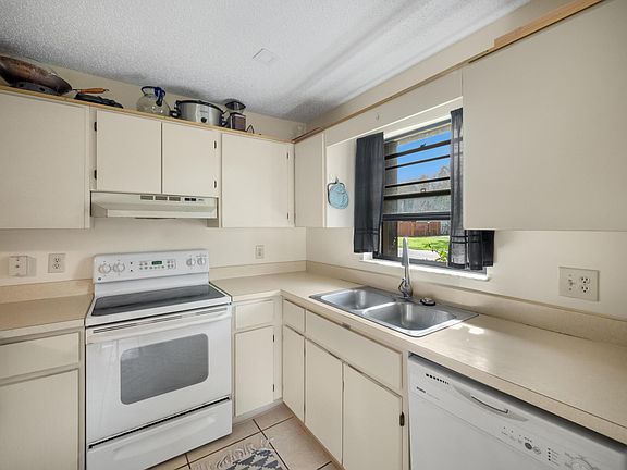 3rd image of 326 Jupiter Lakes Boulevard #2317d