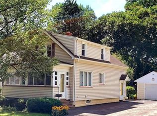 322 Forgham Rd, Rochester, NY 14616