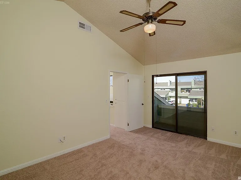 2833 Edison Ave — Photo 9