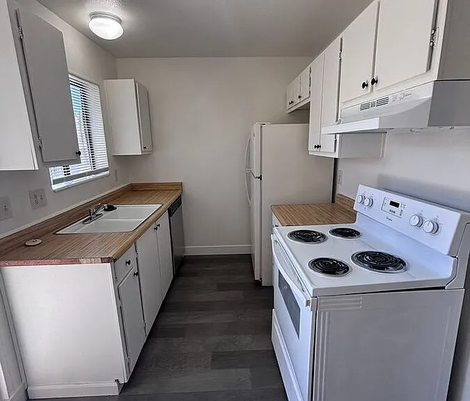 3501 Tripp Dr #7 — Photo 2