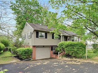 3206 Nolt Rd, Lancaster, PA 17601
