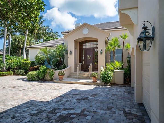 2nd image of 502 White Pelican Cir