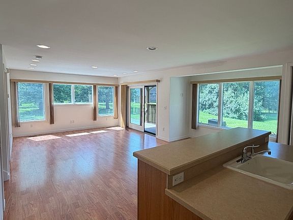 5th image of 85 Green Hill Rd