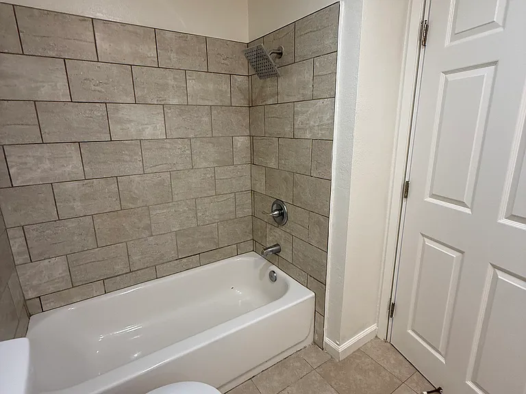 1600 W Carson St #212 — Photo 20