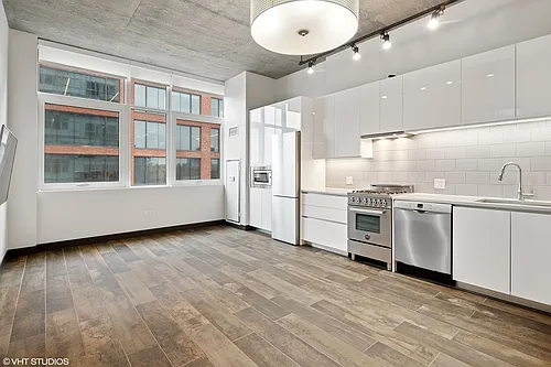 171 N Aberdeen St #1005 Photo 1