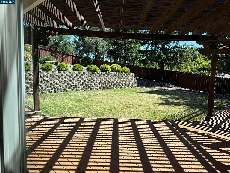 1271 Summit Rd — Photo 22