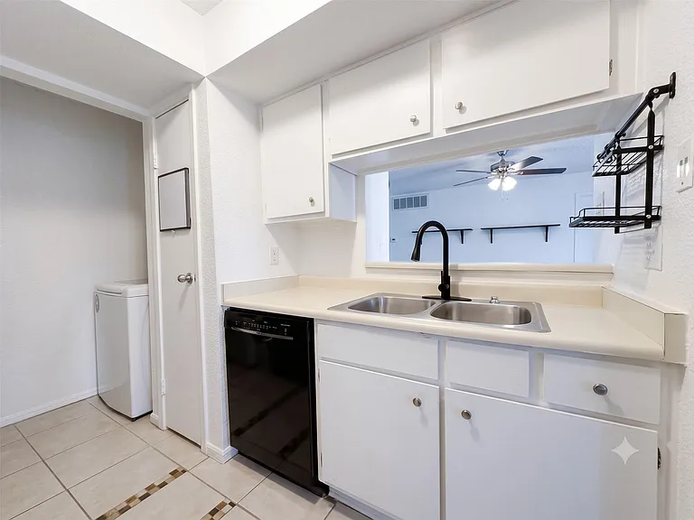1500 Bay Area Blvd #440 — Photo 5