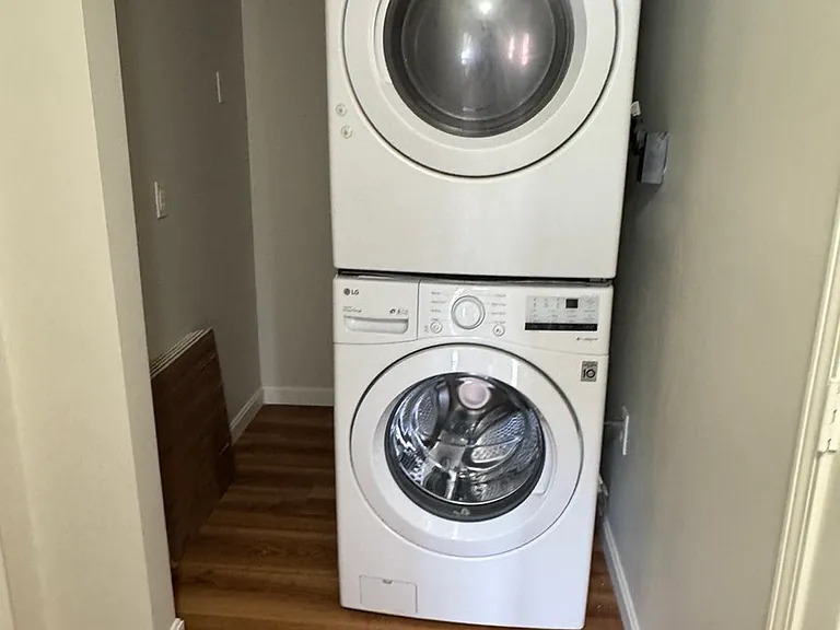 64 Foster St — Photo 7
