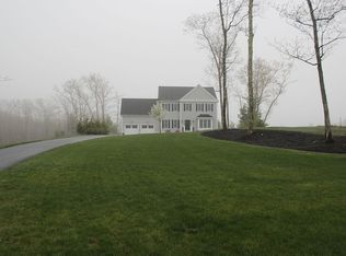 101 Cherry Tree Ln, Groton, MA 01450