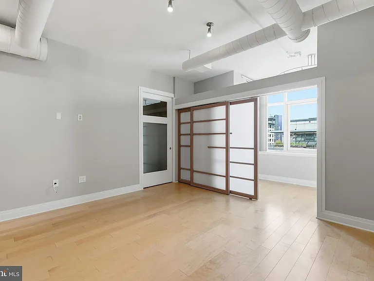 811 4th NW #1012 — Photo 22