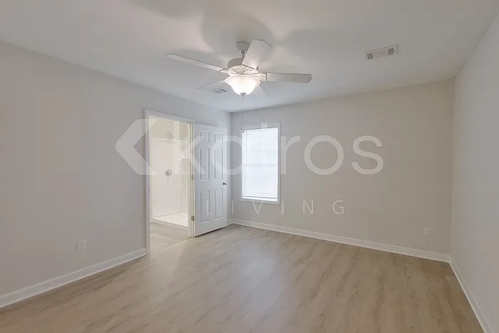 1451 Maxwell Cir — Photo 4