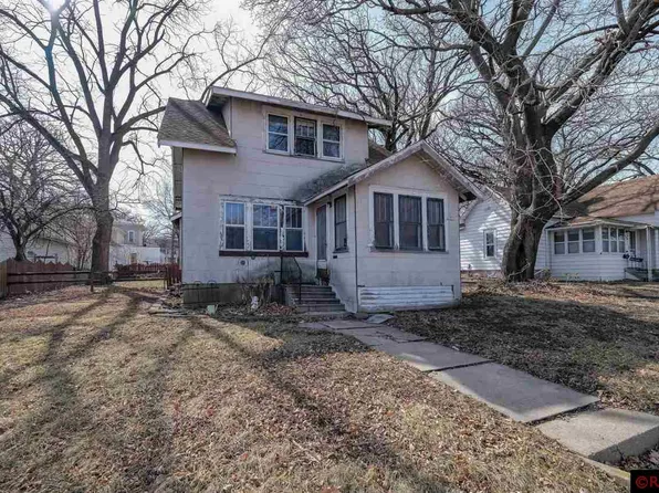 616 2nd Ave NE, Waseca, MN 56093