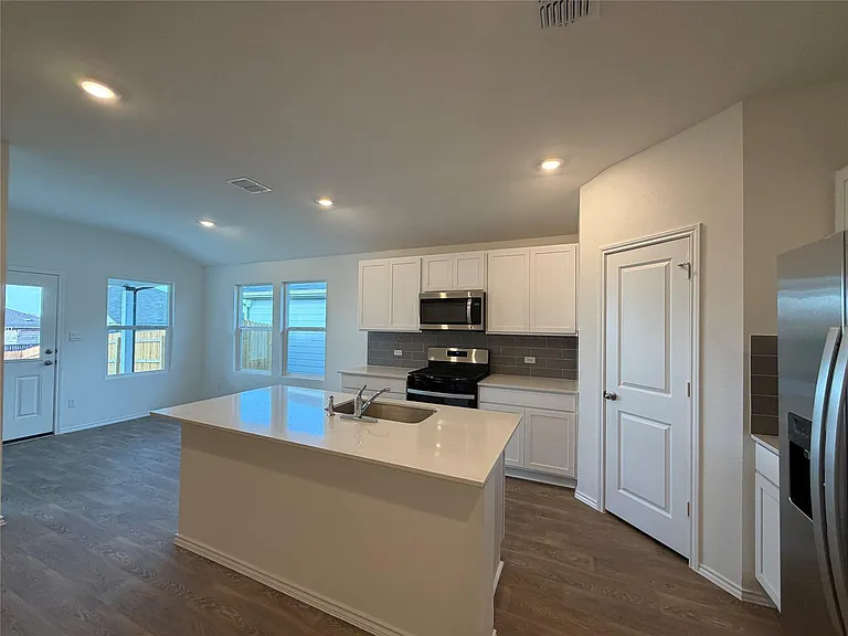 350 San Juan Trl — Photo 3