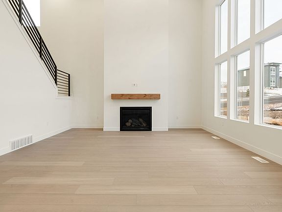 3rd image of 447 N Pinnacle Ln #25