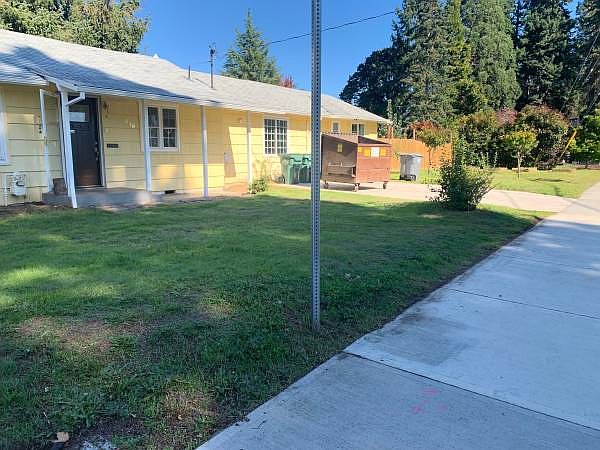 1st image of 1615 SE Alder St